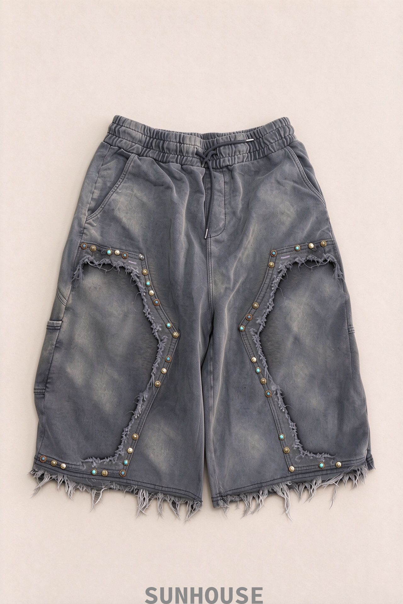  Grey Capri With Border Hotfix Rhinestone