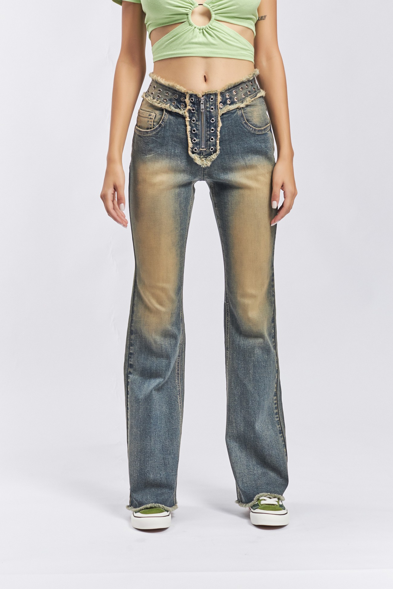 Gun pearl flair denim jean 